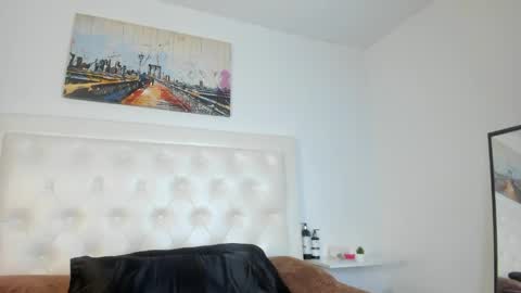 Snapshot of rouse_sexy_hotxx77 chatting on May 2026 01:00:01 AM rouse_sexy_hotxx77 online show from May 2026 01:00:01 AM