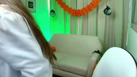 Rousee online show from October 2025 02:29:01 PM