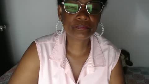 luxa online show from February 2025 12:08:02 AM