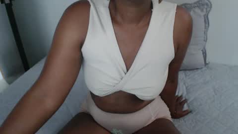 luxa online show from February 2025 01:50:01 PM