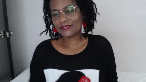 luxa online show from March 2025 12:57:02 PM