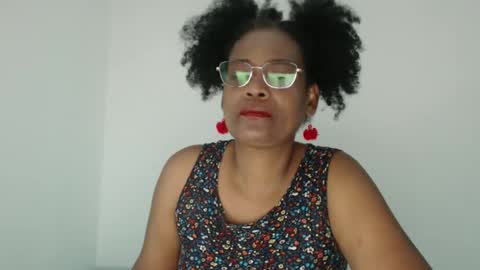 luxa online show from September 2025 08:25:02 PM