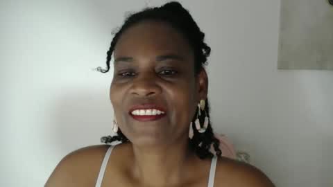 luxa online show from April 2026 12:39:01 PM