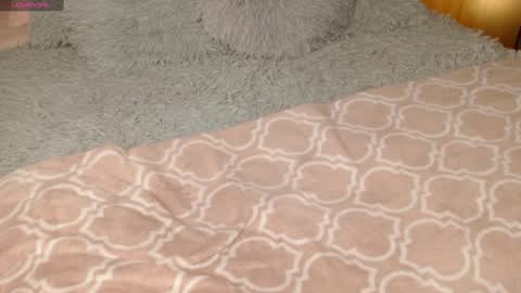 Rouss marie henao  online show from January 2025 12:24:01 AM