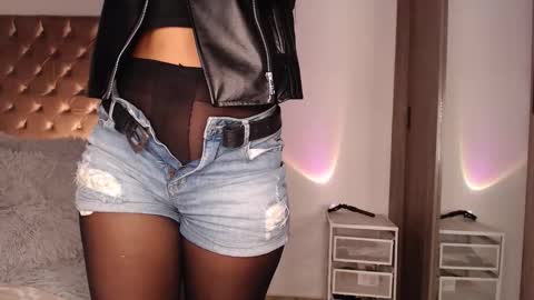 Rouss marie henao  online show from October 2025 09:32:01 AM