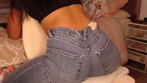 Rouss marie henao  online show from March 2026 10:48:01 PM