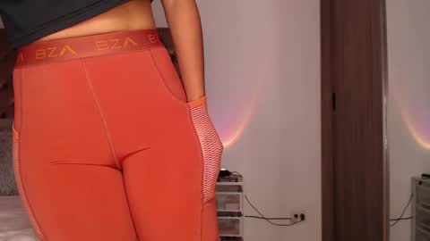 Rouss marie henao  online show from April 2026 11:18:02 PM