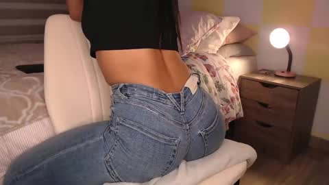 Snapshot of rouss_henao chatting on May 2026 11:10:02 PM Rouss marie henao online show from May 2026 11:10:02 PM