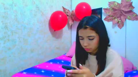 rousse_violet online show from February 2025 12:15:02 AM