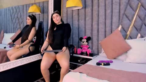 RousseWalker online show from October 2025 09:15:01 PM