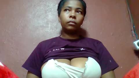 rovaelyah online show from April 2026 02:47:02 AM