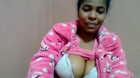 rovaelyah online show from July 2026 05:48:02 PM