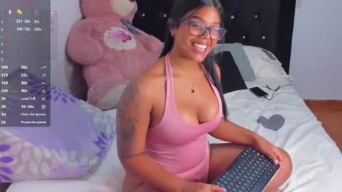 Snapshot of rox851528 chatting on November 2025 02:39:02 AM Rox online show from November 2025 02:39:02 AM