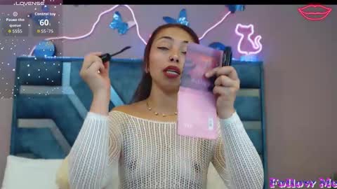 Snapshot of roxan_fox_ chatting on February 2026 02:44:01 AM Roxane online show from February 2026 02:44:01 AM