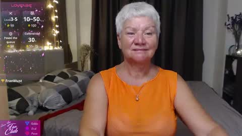Snapshot of roxana_brooks chatting on May 2026 11:50:02 AM Roxana online show from May 2026 11:50:02 AM