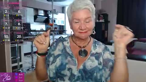 Snapshot of roxana_brooks chatting on June 2026 02:16:02 PM Roxana online show from June 2026 02:16:02 PM