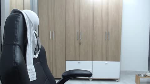 Roxana online show from January 2025 01:01:01 AM