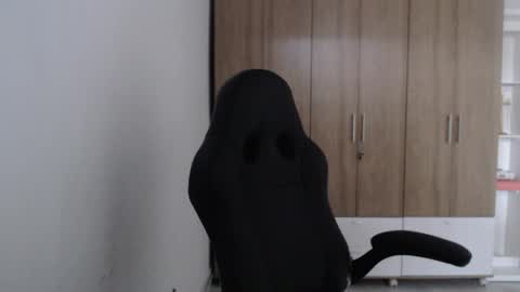 Roxana online show from April 2026 09:38:01 PM