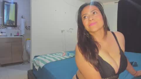 roxanasexy2025 online show from March 2025 06:23:01 PM