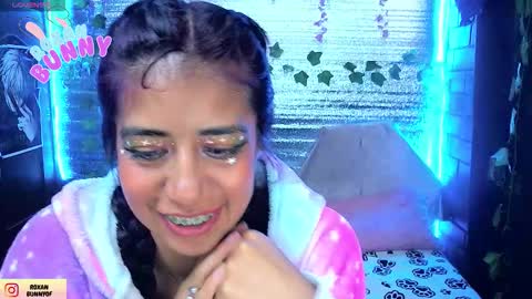 roxxy online show from March 2026 04:40:02 PM