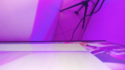 Roxane online show from February 2026 06:41:02 AM