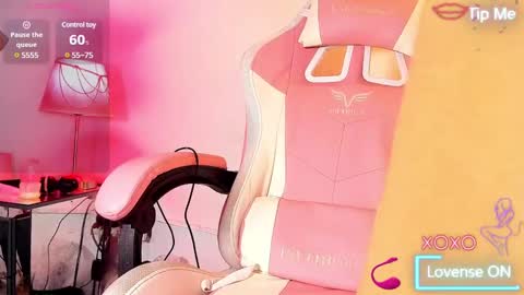 Roxane  online show from January 2025 10:18:02 AM