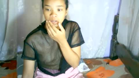 roxanne_98 online show from January 2025 03:22:02 AM