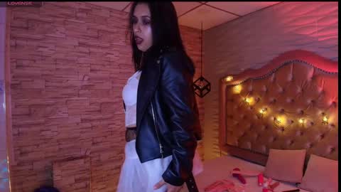 roxanne_han online show from October 2025 11:53:02 AM