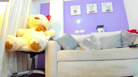 Roxanne evans   Schedule 700 -1400GTM-5 online show from February 2025 01:28:01 PM