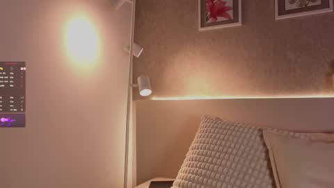 Roxanne Gomez online show from October 2025 12:56:02 PM