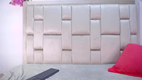 Snapshot of roxannehott chatting on December 2024 10:43:02 PM ross brown online show from December 2024 10:43:02 PM