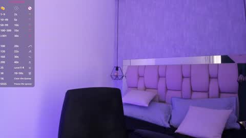 Roxie  online show from February 2025 10:43:02 PM