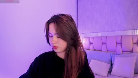 Roxie  online show from February 2025 01:53:01 AM