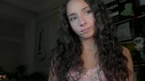 Roxie online show from October 2025 09:21:01 PM