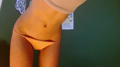 Snapshot of roxiehood chatting on February 2026 01:56:02 AM Roxie online show from February 2026 01:56:02 AM