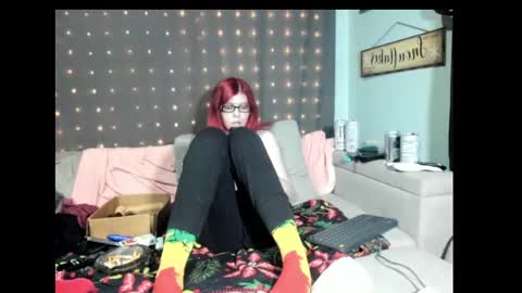 roxihazeleyes online show from February 2025 10:42:02 AM