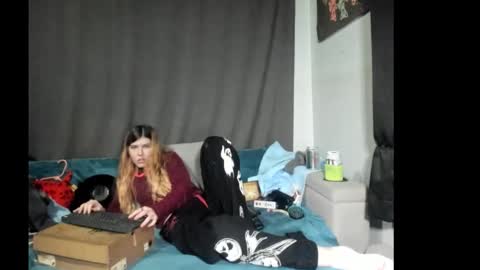 roxihazeleyes online show from December 2025 05:58:02 AM