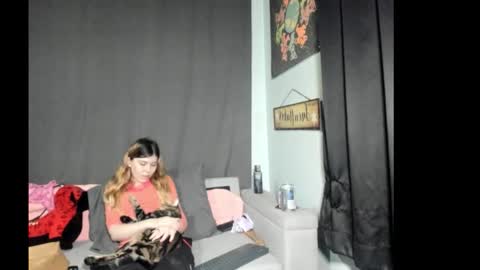 roxihazeleyes online show from February 2026 04:28:02 AM