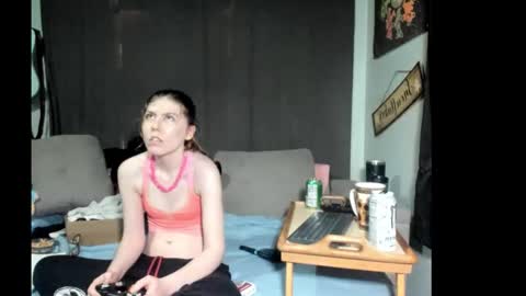 roxihazeleyes online show from March 2026 06:48:02 PM