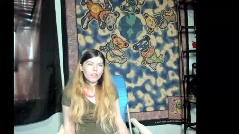 Snapshot of roxihazeleyes chatting on June 2026 10:23:02 PM roxihazeleyes online show from June 2026 10:23:02 PM