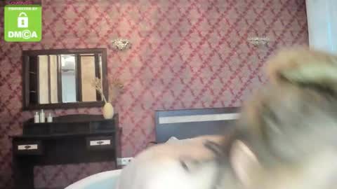 Snapshot of roxxana_xxxx chatting on November 2025 06:01:02 AM roxxana_xxxx online show from November 2025 06:01:02 AM