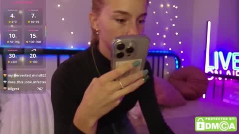 Snapshot of roxxxie_reid chatting on September 2025 07:59:01 PM Roxieex ABBY online show from September 2025 07:59:01 PM