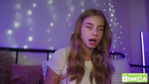 Snapshot of roxxxie_reid chatting on October 2025 09:15:01 PM Roxieex ABBY online show from October 2025 09:15:01 PM