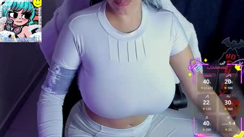 Annah  online show from November 2025 09:00:02 AM