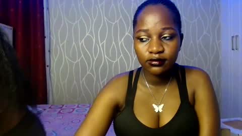 Snapshot of roxy_heather chatting on June 2026 07:40:02 PM Roxy online show from June 2026 07:40:02 PM