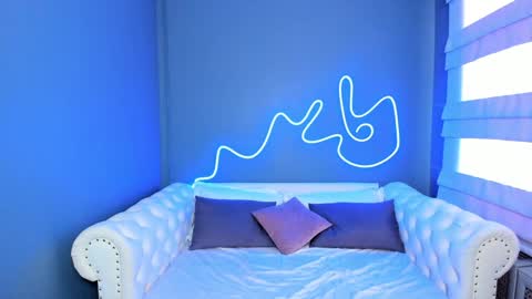 Roxy online show from January 2025 05:05:01 AM