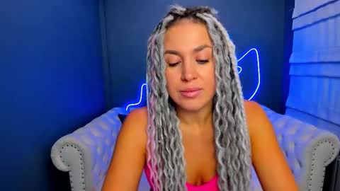 Roxy online show from September 2025 01:27:01 AM