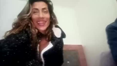 Snapshot of roxy_roxxan chatting on November 2025 08:49:01 AM - online show from November 2025 08:49:01 AM