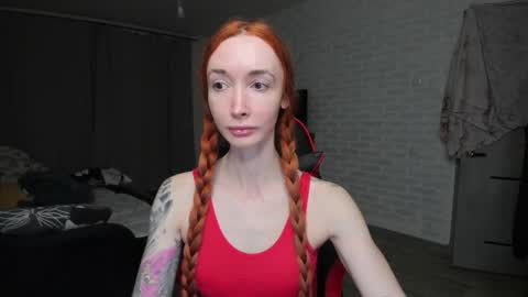 Roxy online show from November 2025 06:52:02 PM