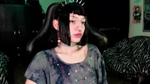 Snapshot of roxy_toxic chatting on January 2026 11:54:02 PM Roxy Independient model Help me to reach 50 thumbs up online show from January 2026 11:54:02 PM